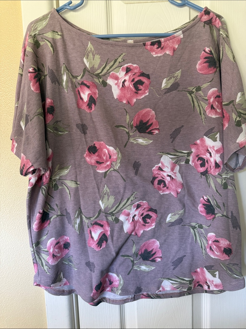 Emerald Lavender Short-Sleeve Tee with Pink Rose Print